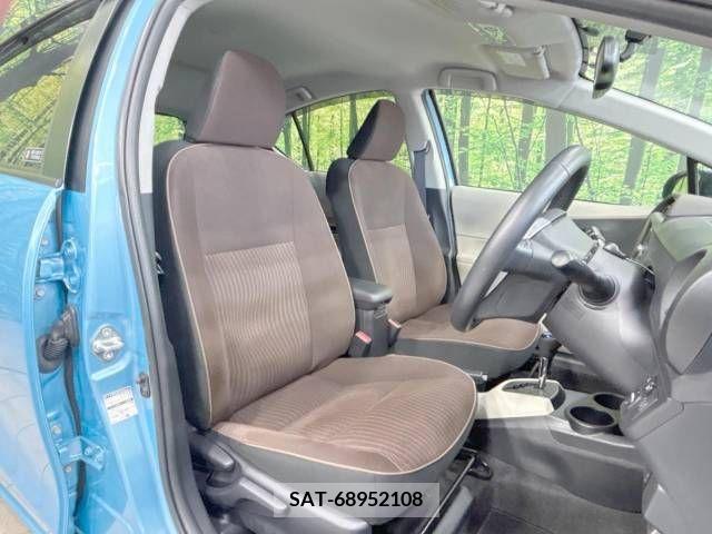 Toyota AQUA 2012-03 389295-8
