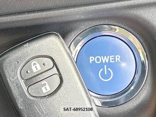 Toyota AQUA 2012-03 389295-4