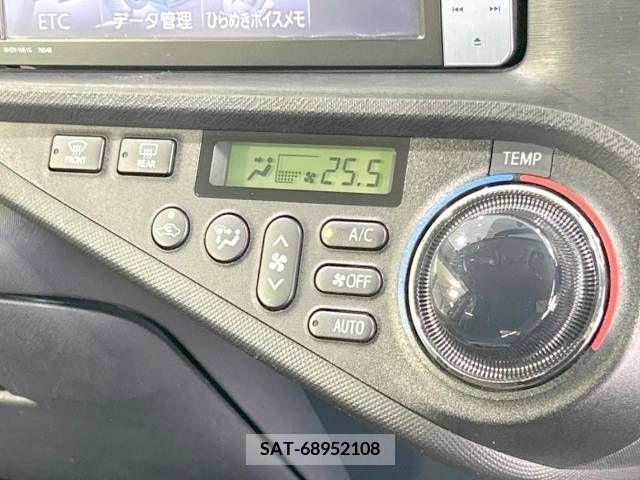 Toyota AQUA 2012-03 389295-7