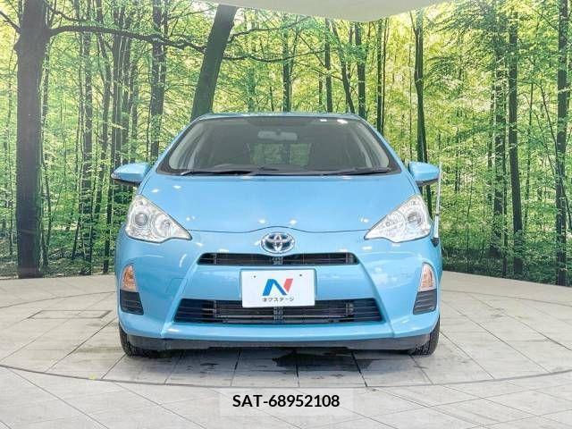 Toyota AQUA 2012-03 389295-14