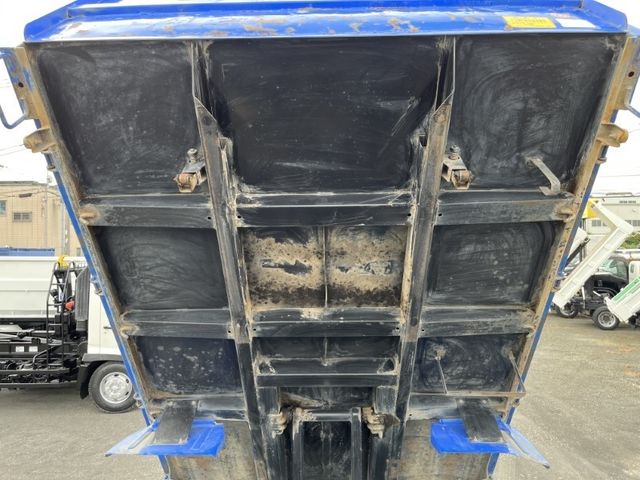 Isuzu ELF TRUCK 2016-07 15189-17
