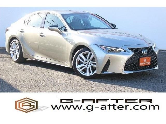 Lexus IS 2021-01 191102-0