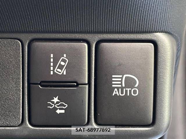 Toyota AQUA 2018-09 336605-2