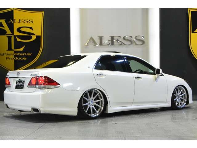 Toyota CROWN SEDAN 2010-12 2870-2