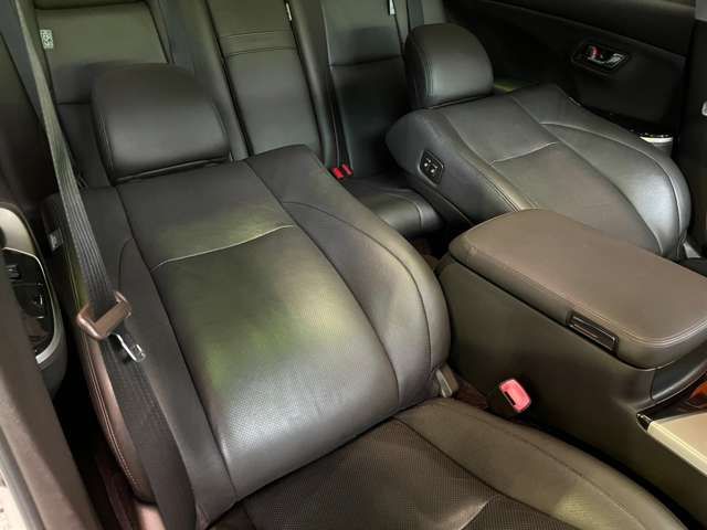 Toyota CROWN SEDAN 2010-12 2870-12