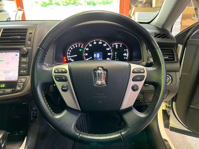 Toyota CROWN SEDAN 2010-12 2870-15