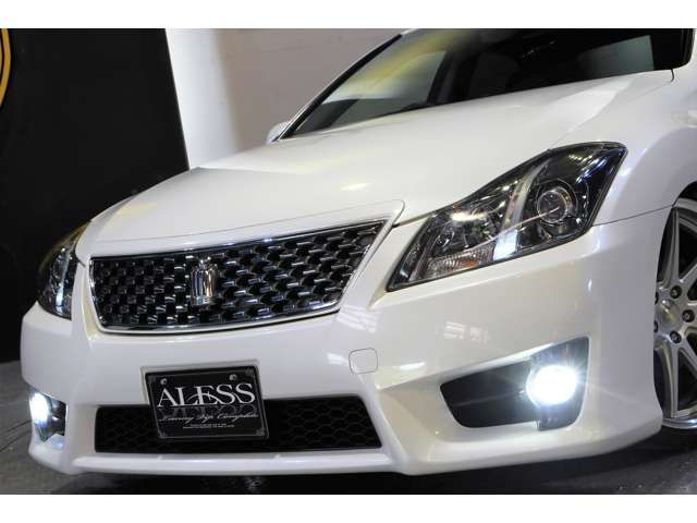 Toyota CROWN SEDAN 2010-12 2870-4