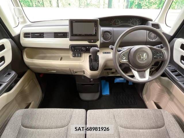 Honda N BOX 2019-08 278439-1