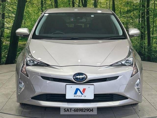 Toyota PRIUS 2016-04 337391-14