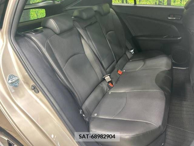 Toyota PRIUS 2016-04 337391-9
