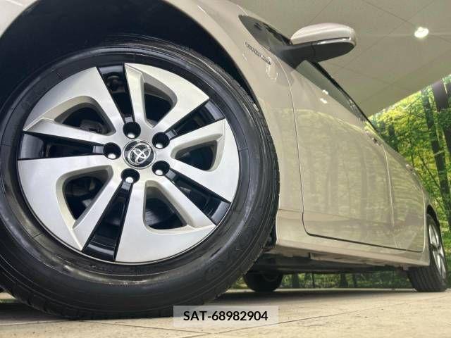 Toyota PRIUS 2016-04 337391-13