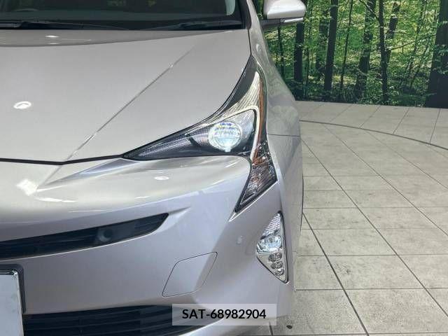 Toyota PRIUS 2016-04 337391-12