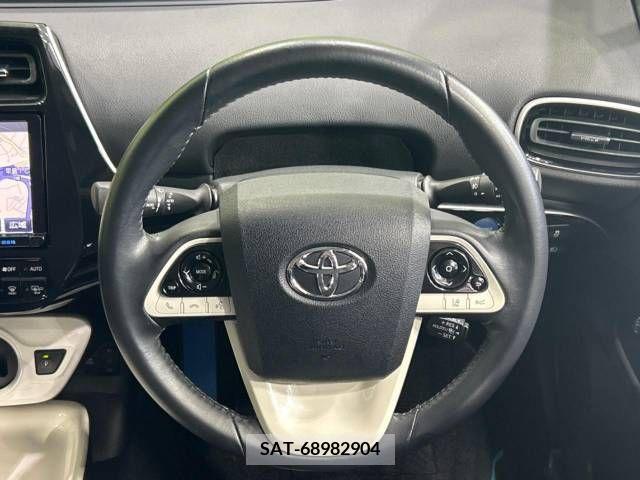 Toyota PRIUS 2016-04 337391-11