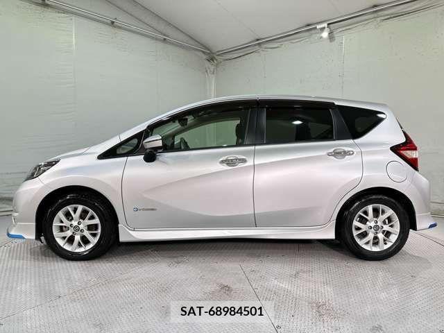 Nissan NOTE 2018-11 279876-11