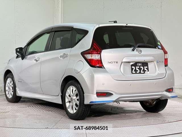 Nissan NOTE 2018-11 279876-10