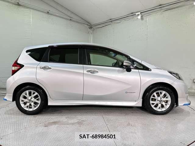 Nissan NOTE 2018-11 279876-7