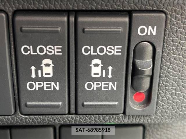 Honda FREED 2018-05 297792-5