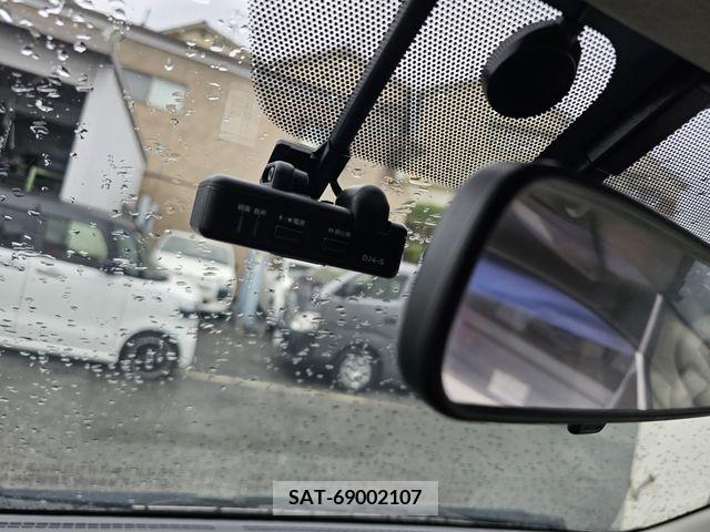 Nissan NV350 Caravan 2019-99 393040-7