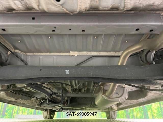 Honda N BOX CUSTOM 2018-03 215275-19
