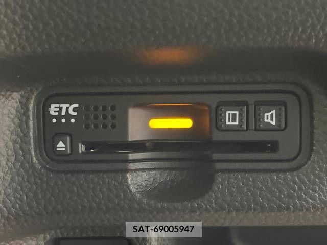 Honda N BOX CUSTOM 2018-03 215275-7