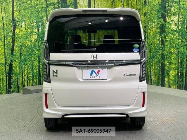 Honda N BOX CUSTOM 2018-03 215275-15