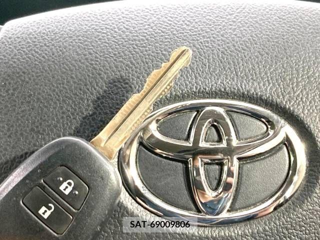 Toyota AQUA 2015-11 254734-6