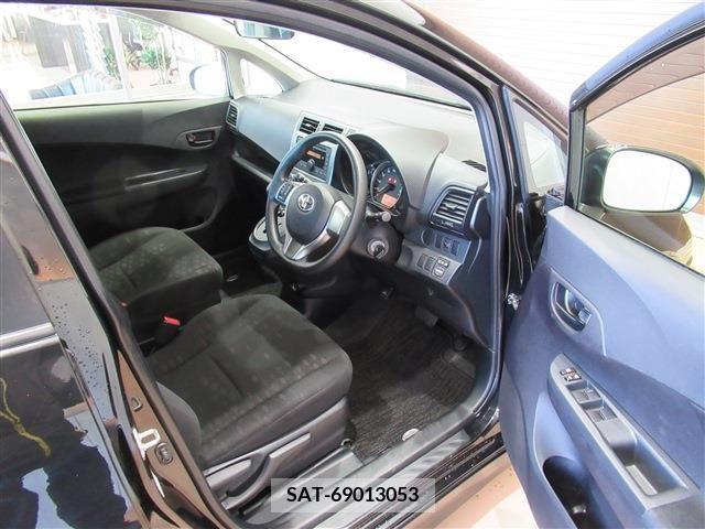 Toyota RACTIS 2012-11 206620-12