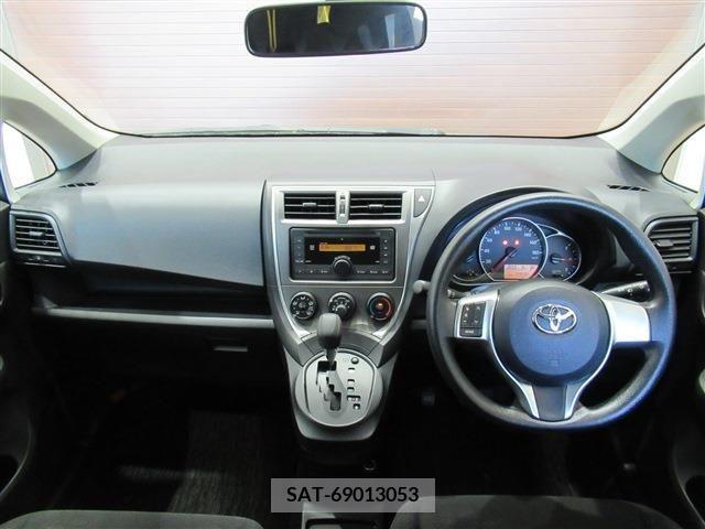 Toyota RACTIS 2012-11 206620-7