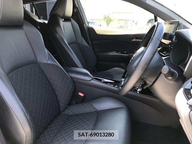 Toyota C-HR 2021-10 323087-10