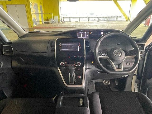 Nissan SERENA 2018-10 4137-1