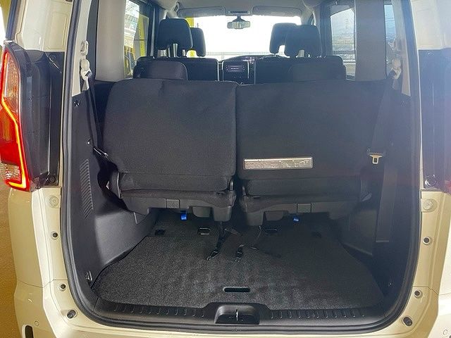 Nissan SERENA 2018-10 4137-22