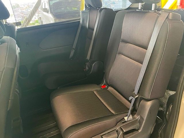 Nissan SERENA 2018-10 4137-13