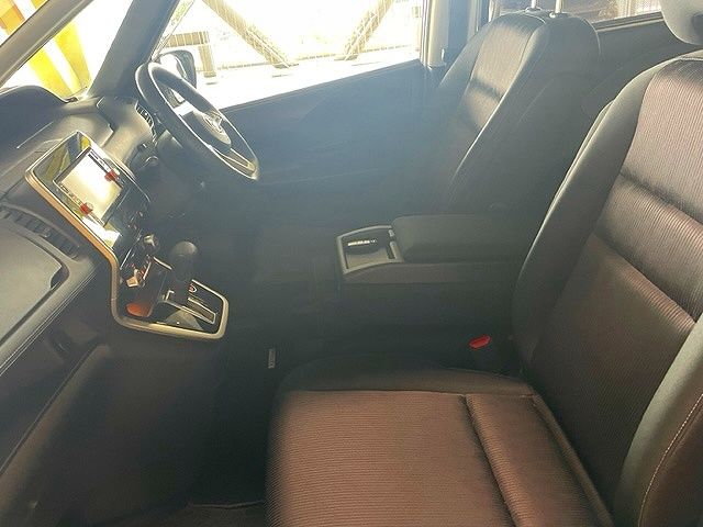 Nissan SERENA 2018-10 4137-12
