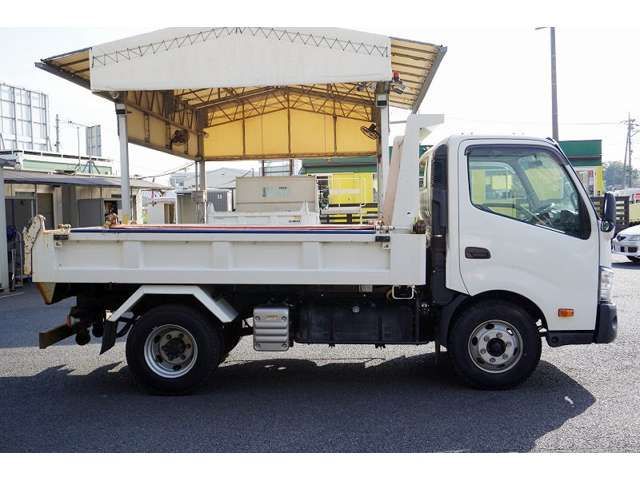 Hino DUTRO 2018-09 20437-4