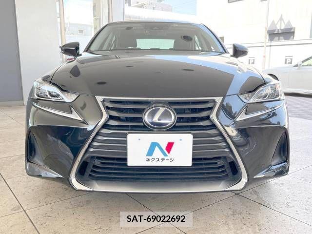 Lexus IS 2017-03 275743-14