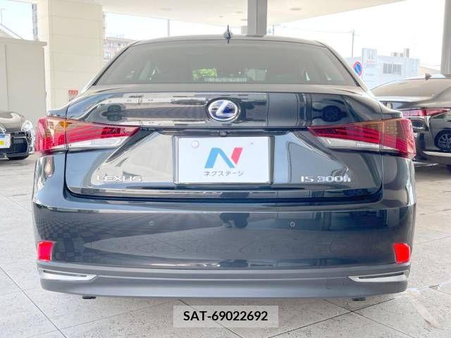Lexus IS 2017-03 275743-15
