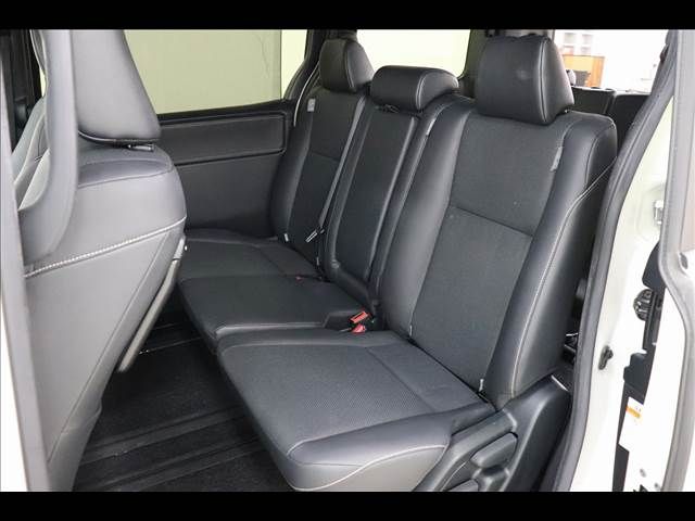 Toyota ESQUIRE 2017-10 14118-11
