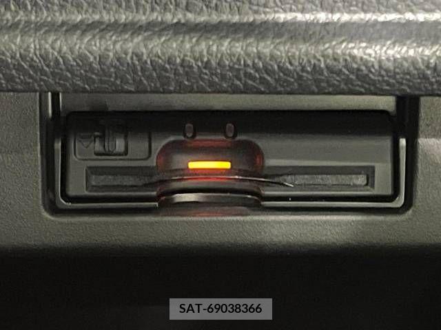Nissan ELGRAND 2014-05 235200-6