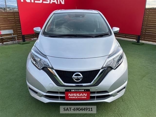 Nissan NOTE 2019-02 298114-15