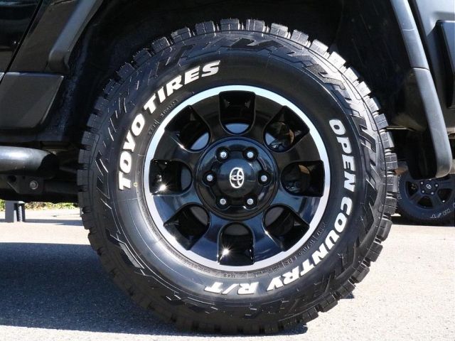 Toyota FJ CRUISER 2013-01 195741-7