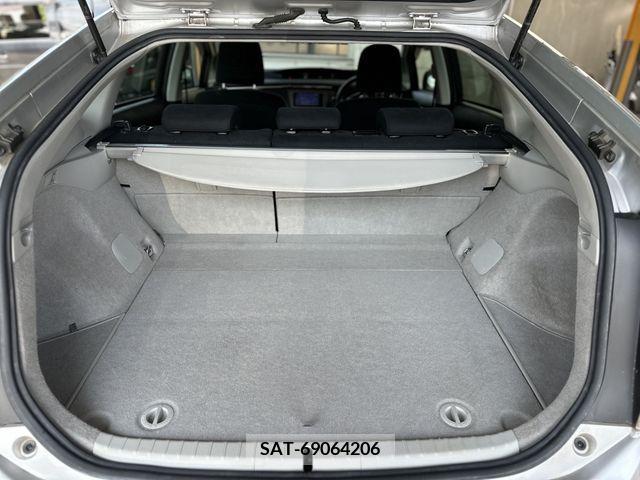 Toyota PRIUS 2015-06 366454-13