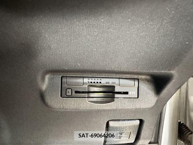 Toyota PRIUS 2015-06 366454-22