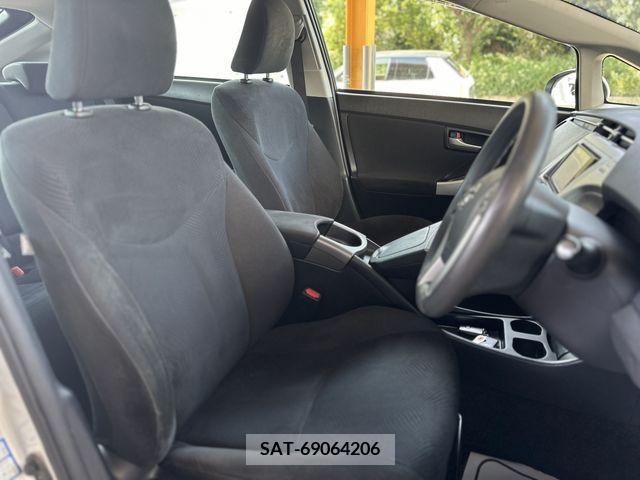 Toyota PRIUS 2015-06 366454-9