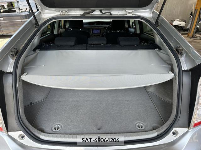 Toyota PRIUS 2015-06 366454-14
