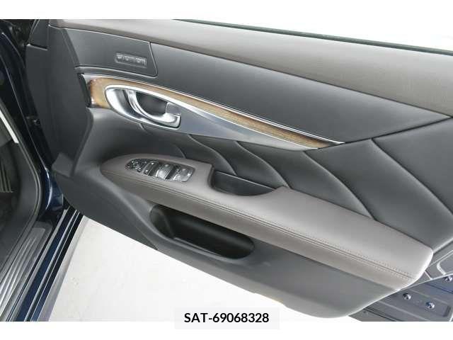 Nissan FUGA 2020-03 353736-9