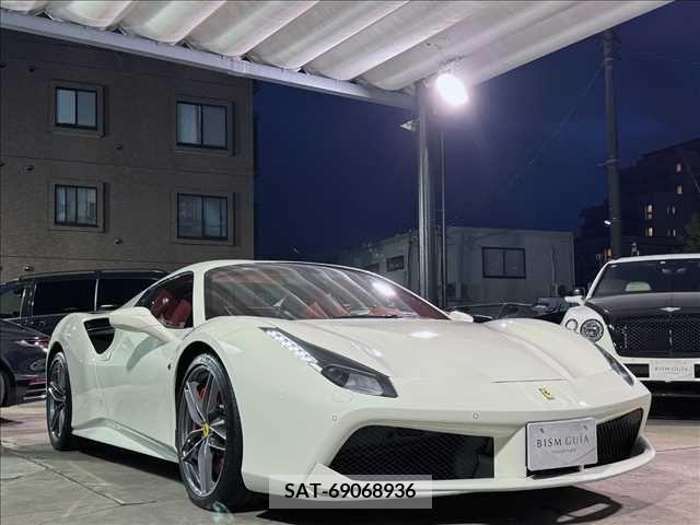 Ferrari 488 Spider 2018-01 395453-1