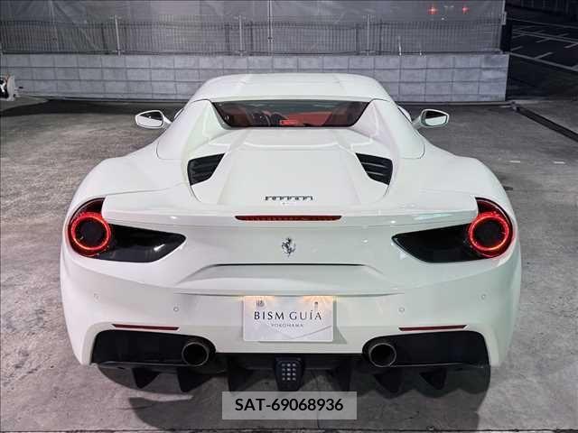Ferrari 488 Spider 2018-01 395453-7