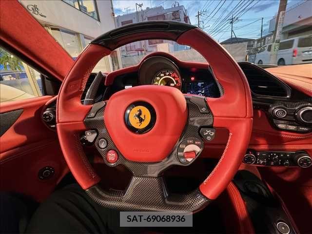 Ferrari 488 Spider 2018-01 395453-13