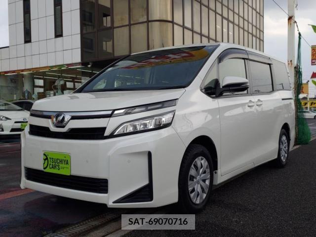 Toyota VOXY 2019-07 321613-0