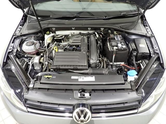 VolksWagen GOLF 2018-02 11351-17
